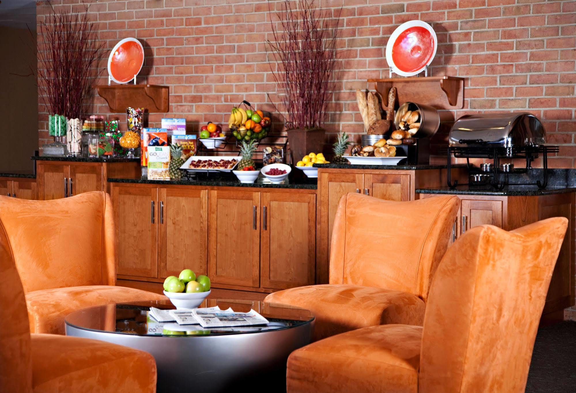 Chubb Hotel & Conference Center Lafayette Hill 外观 照片